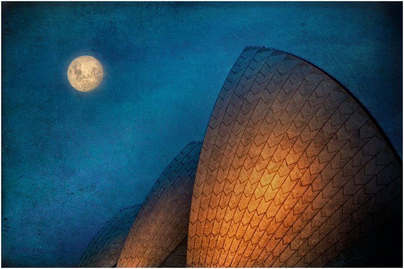 FIAP HONOR - moon glow - LLATSE Jacquie - australia.jpg